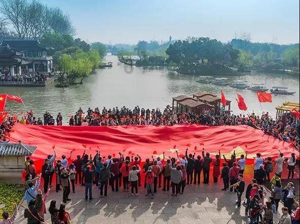 白孔雀救援